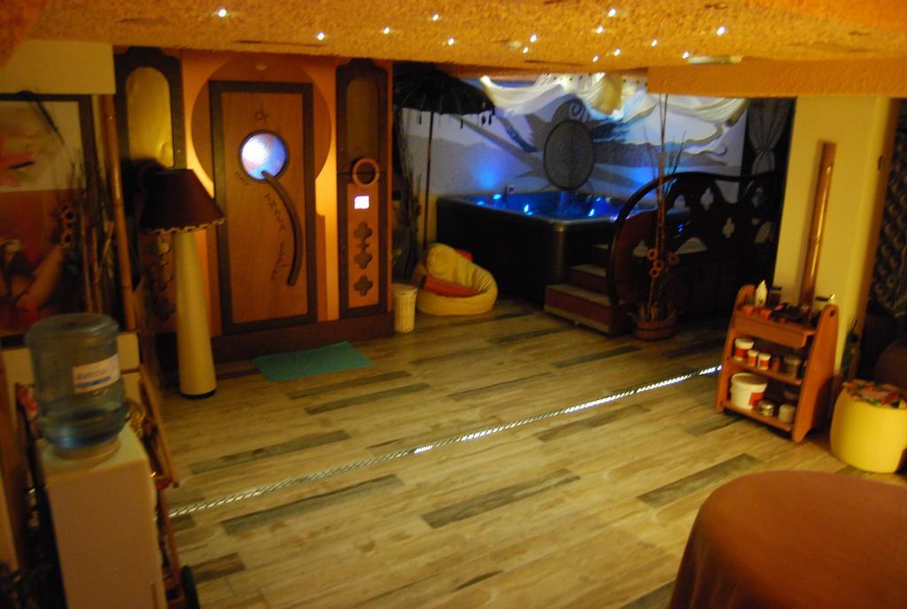 2 Kitarrat Boutique Hotel & Spa Durrës Eksteriør bilde