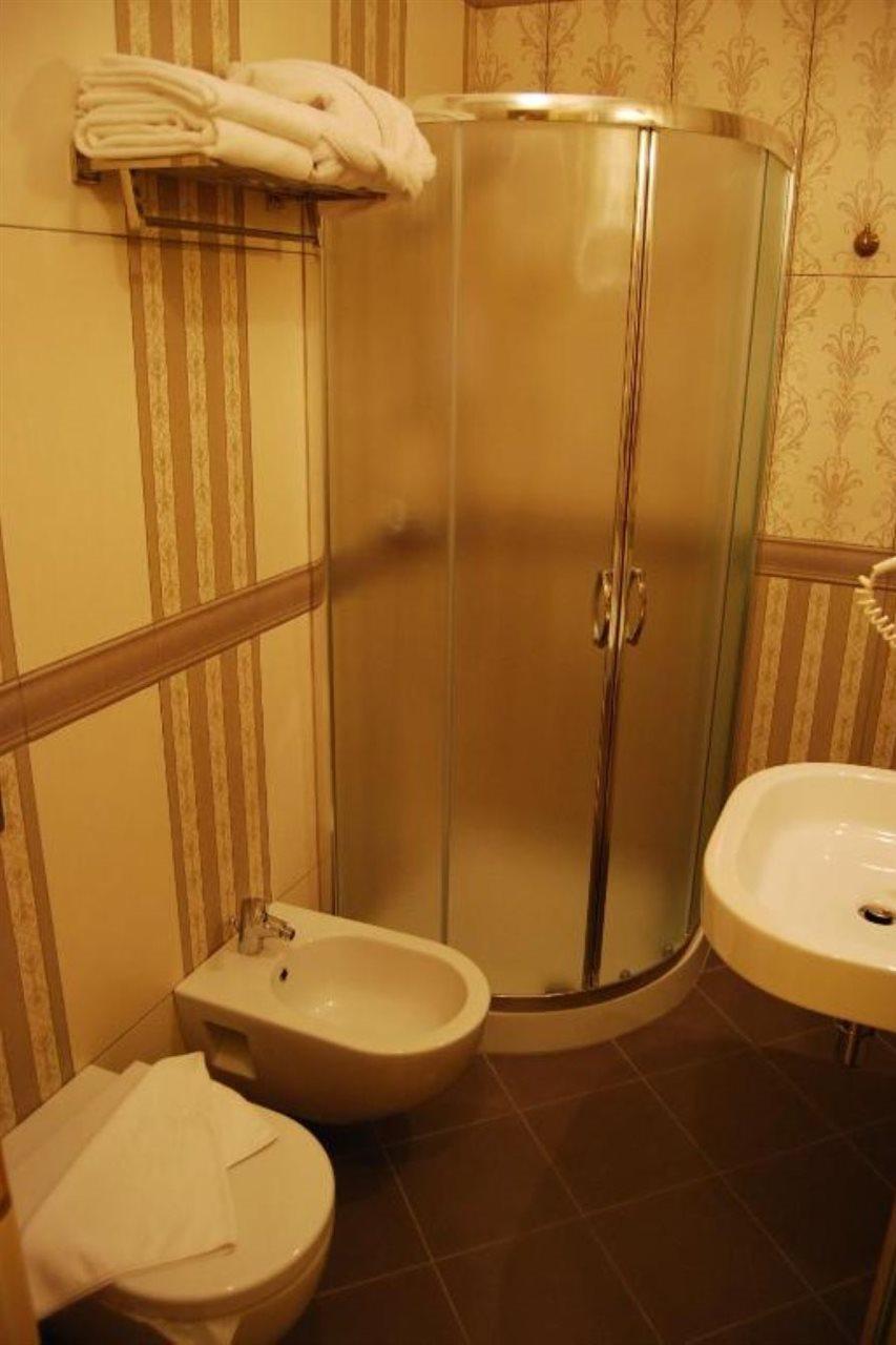 2 Kitarrat Boutique Hotel & Spa Durrës Eksteriør bilde