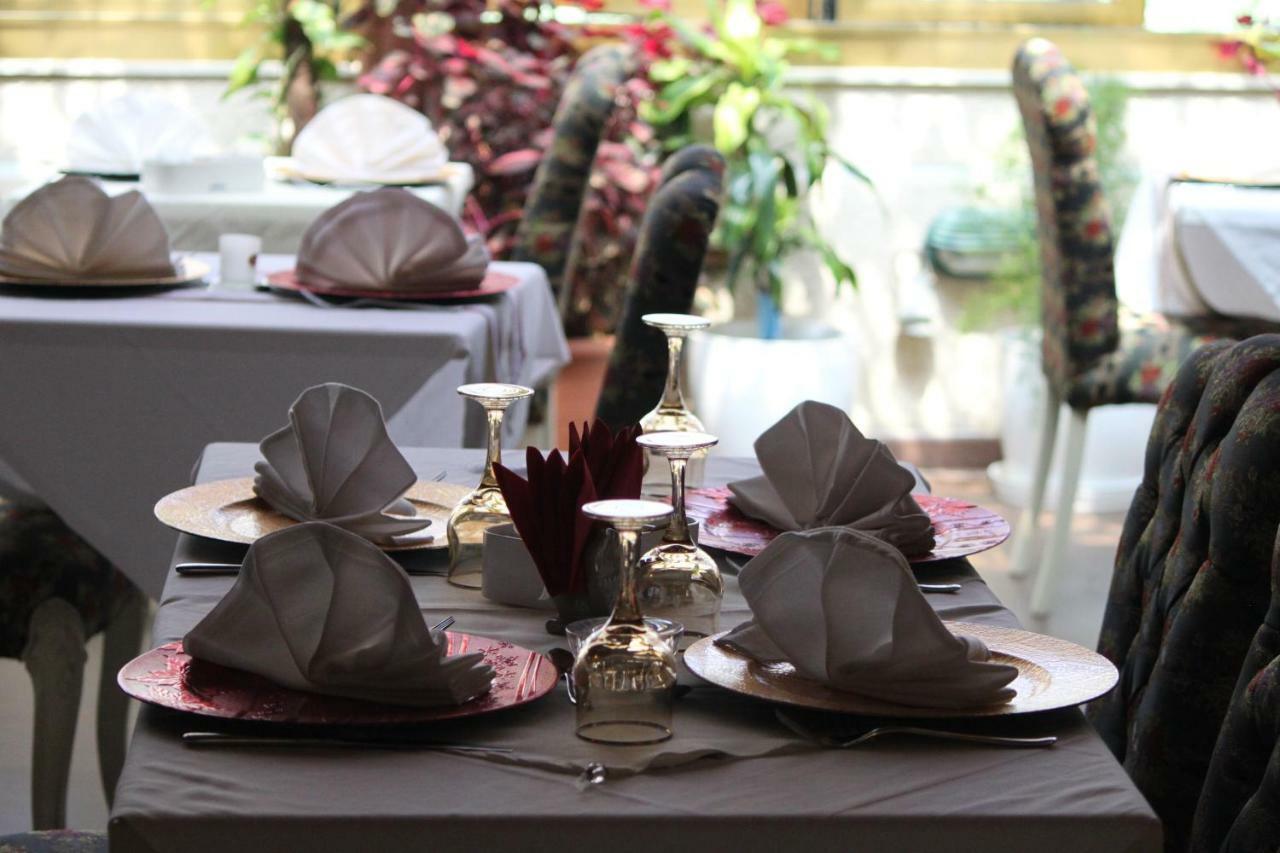 2 Kitarrat Boutique Hotel & Spa Durrës Eksteriør bilde